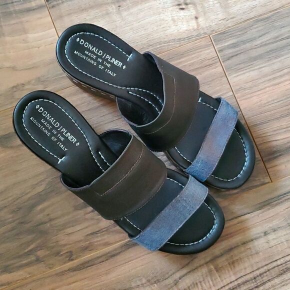 Donald J Pliner | Shera Platform Sandals - Picture 2 of 8